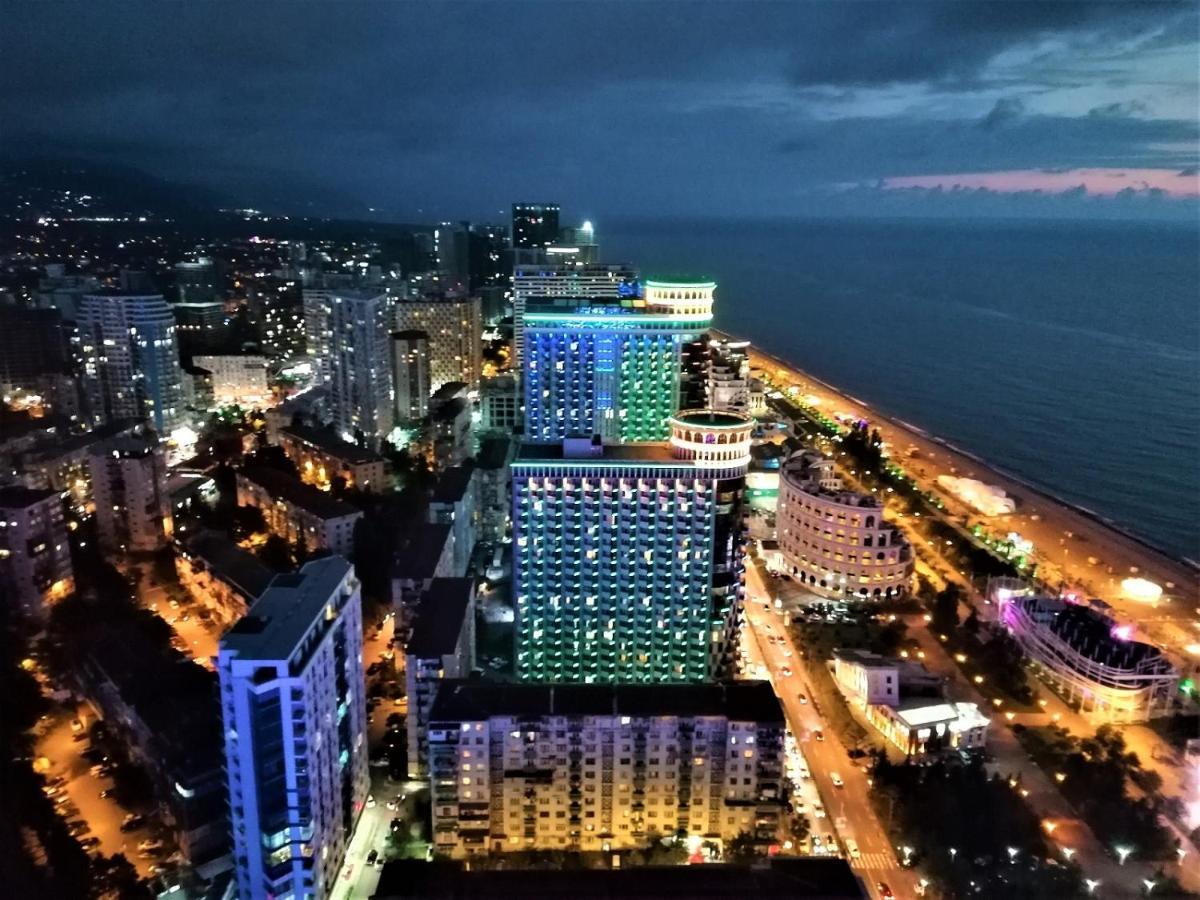 Orbi City Sun Tower 43 Floor Батуми Екстериор снимка