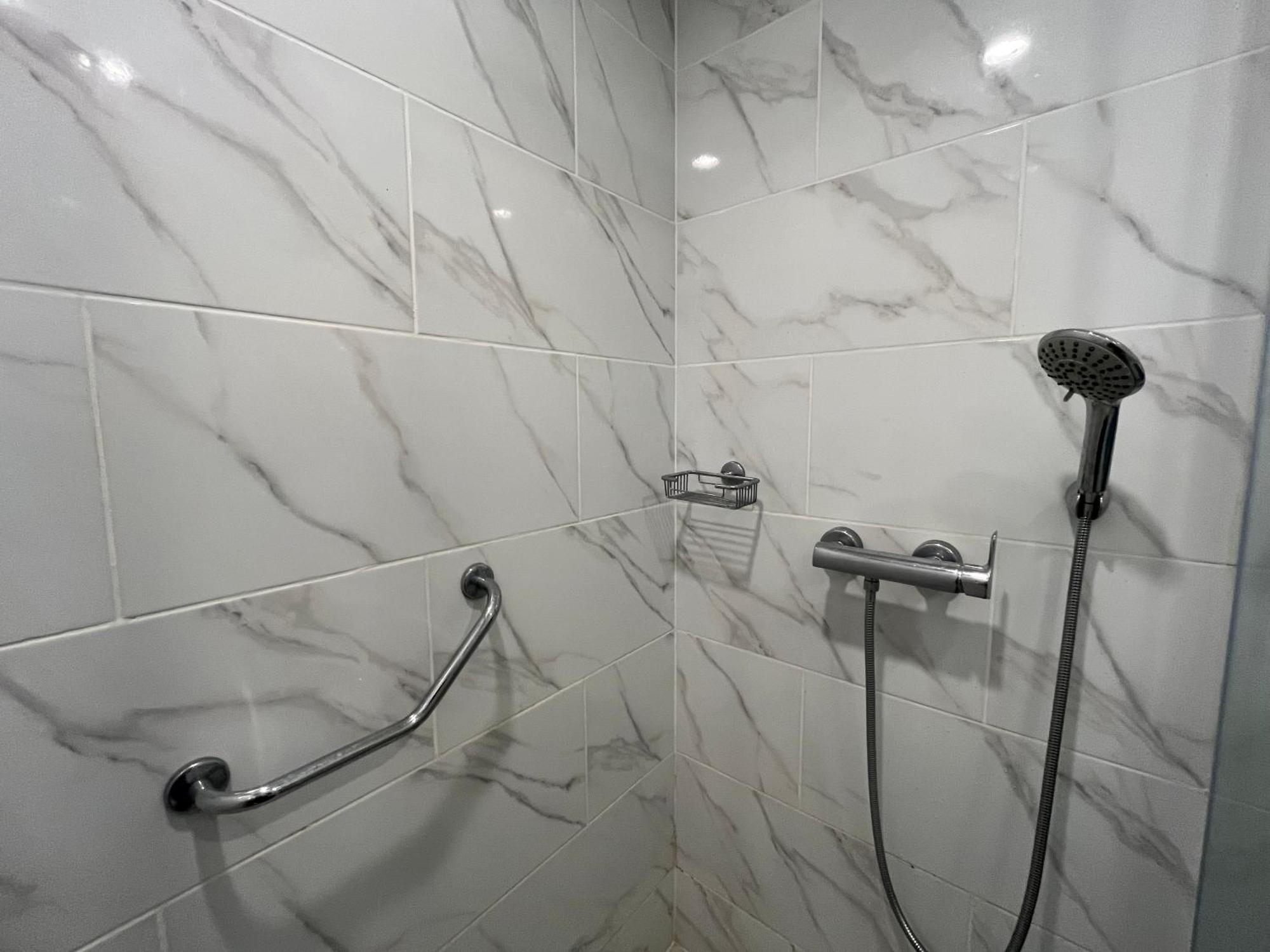 Orbi City Sun Tower 43 Floor Батуми Екстериор снимка