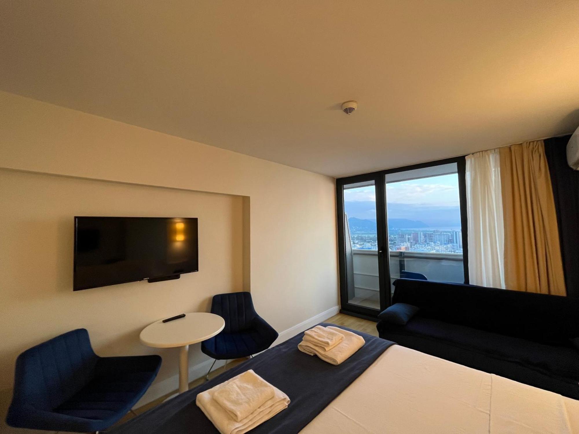 Orbi City Sun Tower 43 Floor Батуми Екстериор снимка