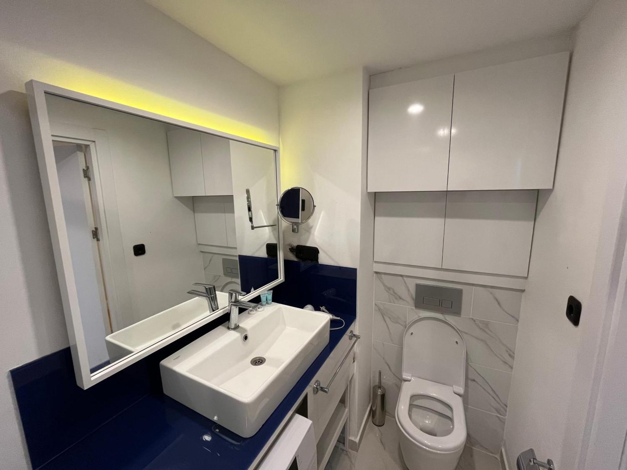 Orbi City Sun Tower 43 Floor Батуми Екстериор снимка