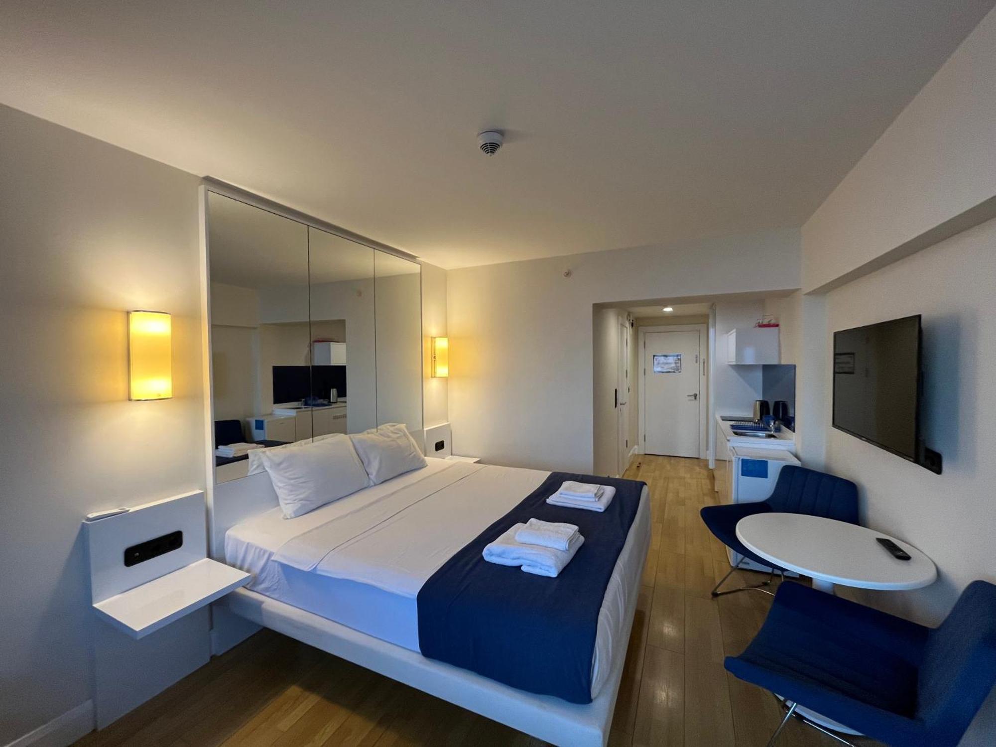 Orbi City Sun Tower 43 Floor Батуми Екстериор снимка