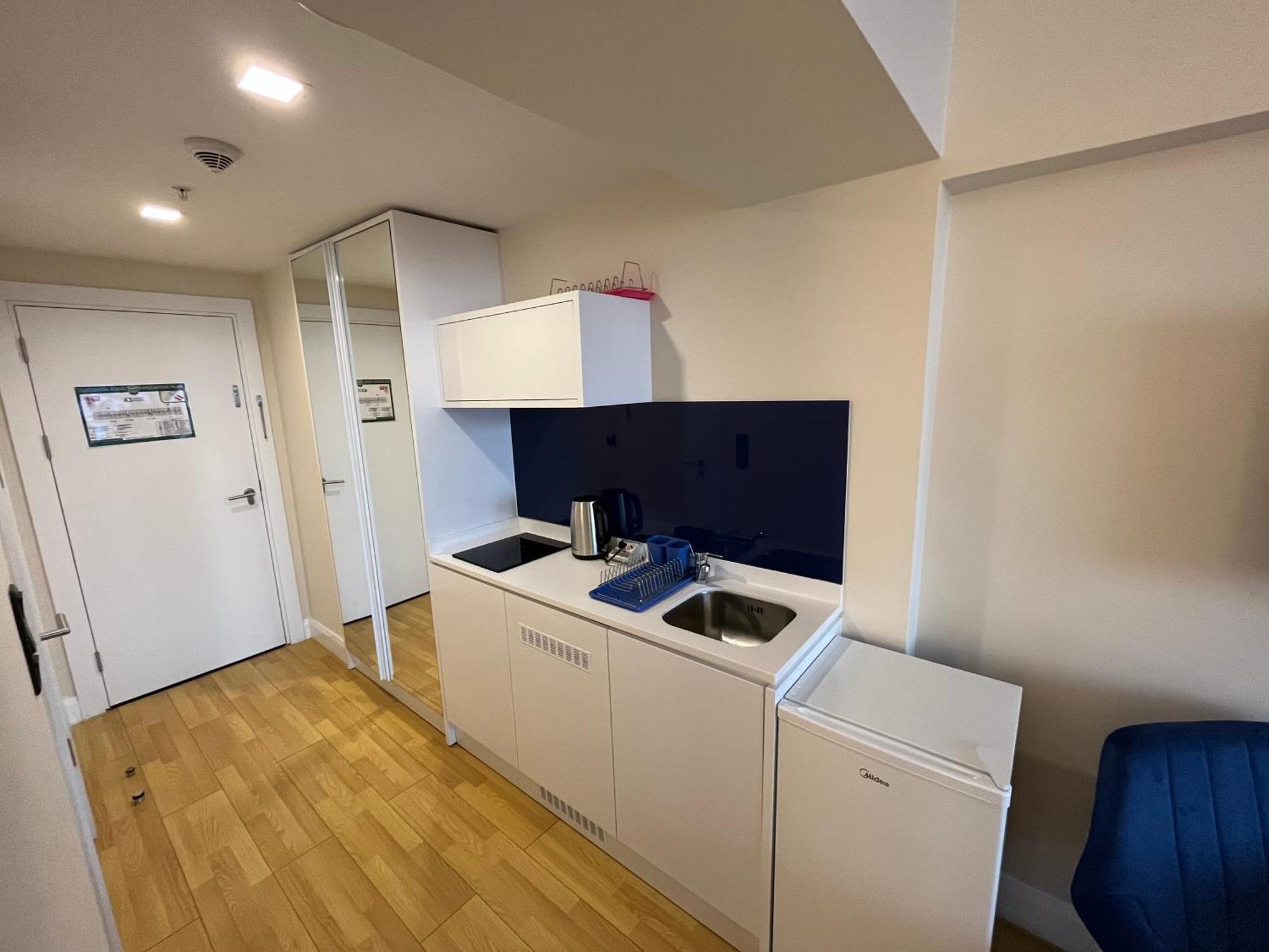 Orbi City Sun Tower 43 Floor Батуми Екстериор снимка
