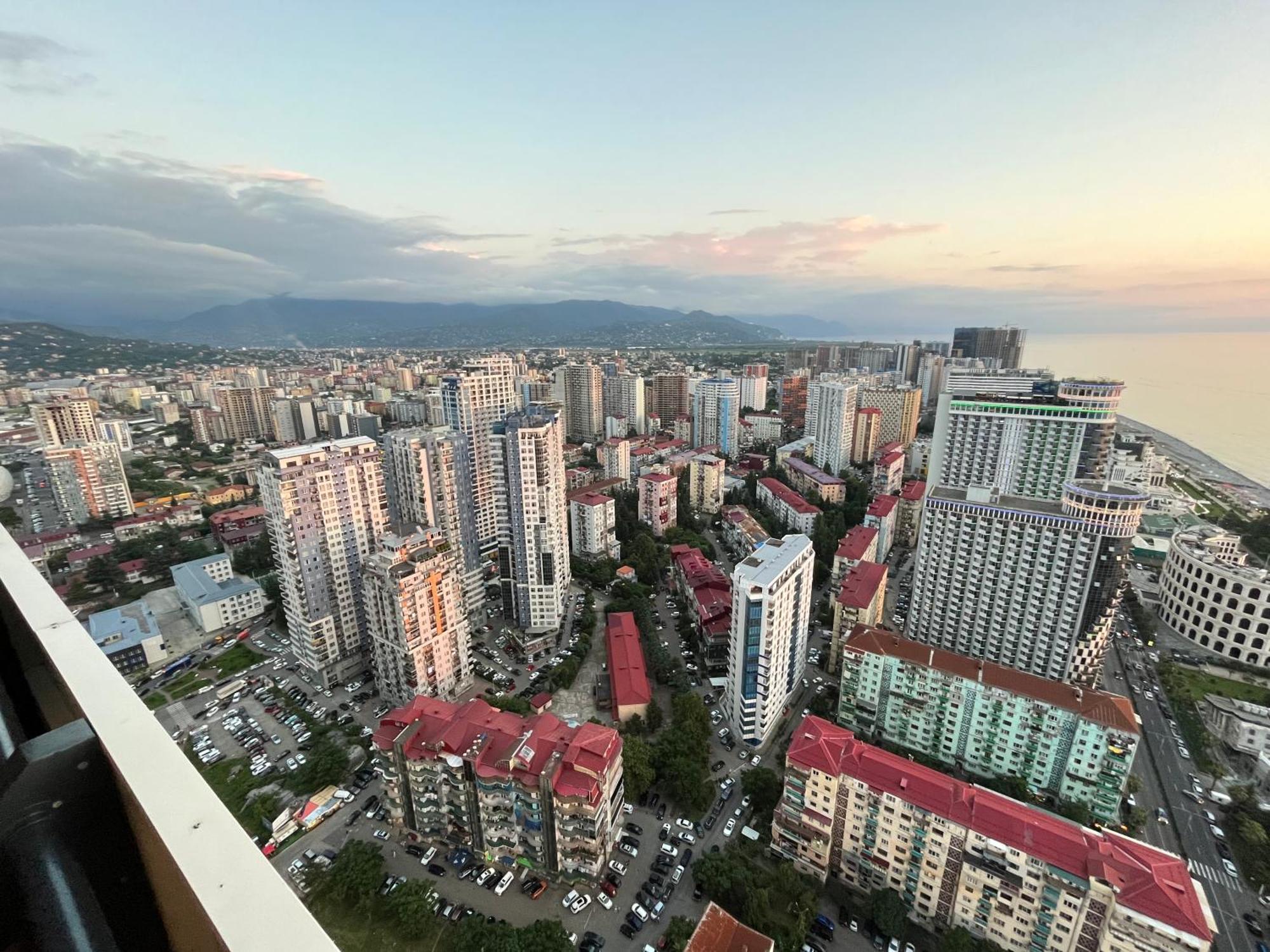 Orbi City Sun Tower 43 Floor Батуми Екстериор снимка