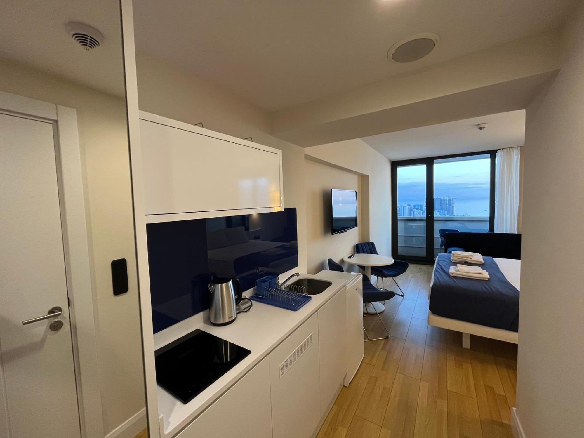 Orbi City Sun Tower 43 Floor Батуми Екстериор снимка